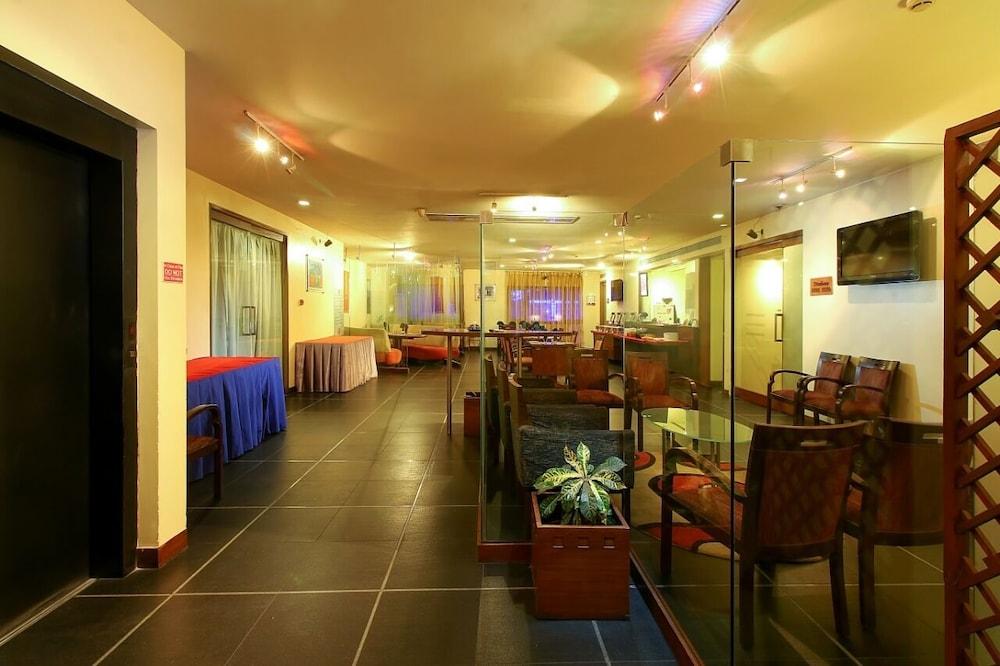 Hotel Studio Estique Пуне Екстер'єр фото