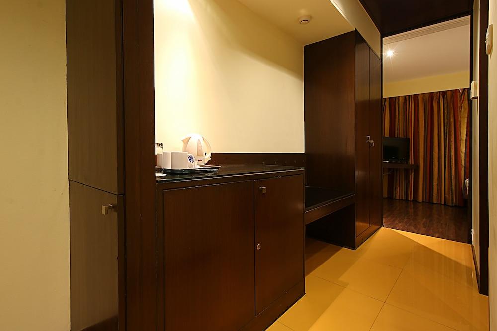 Hotel Studio Estique Пуне Екстер'єр фото