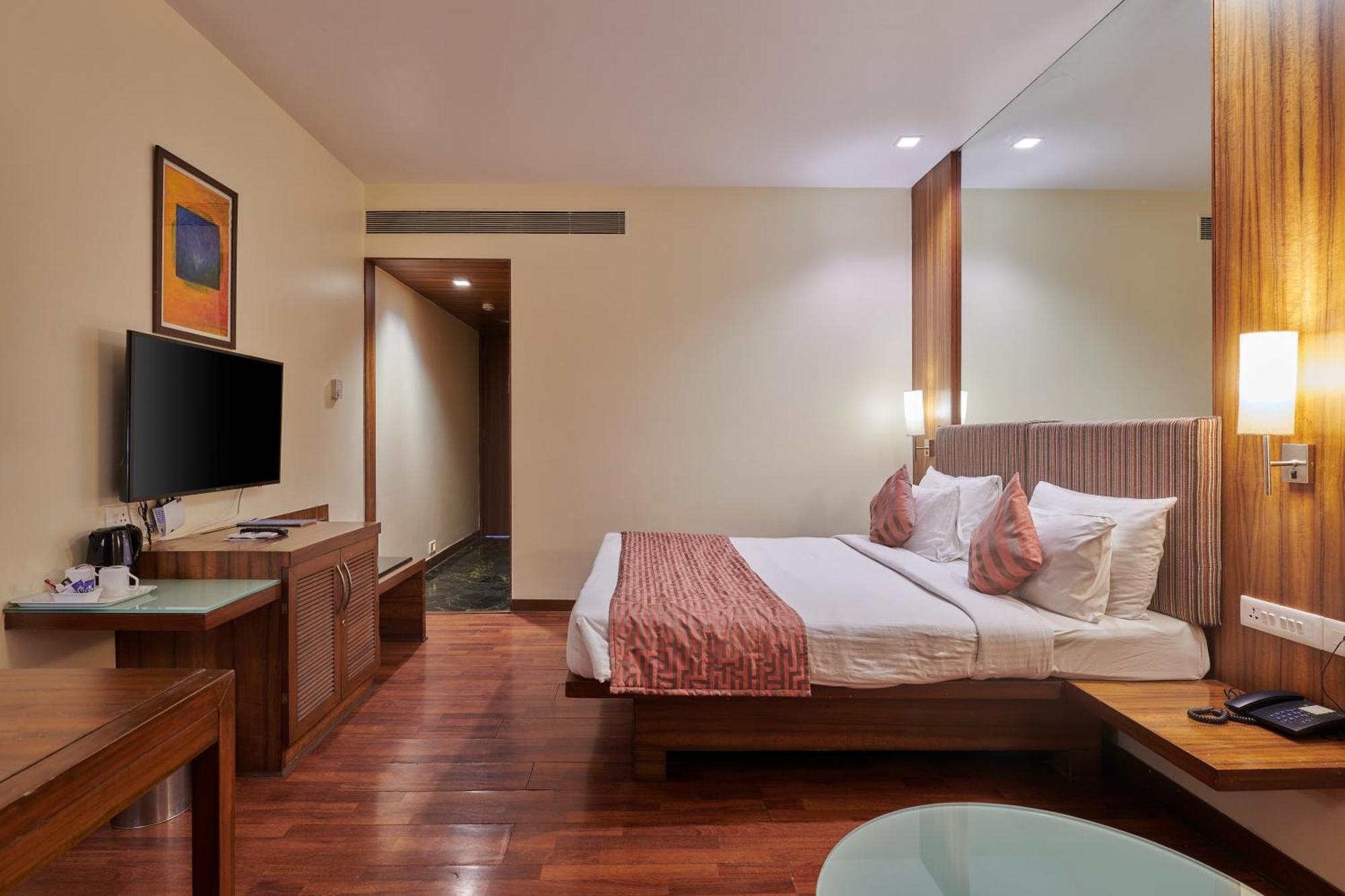 Hotel Studio Estique Пуне Екстер'єр фото