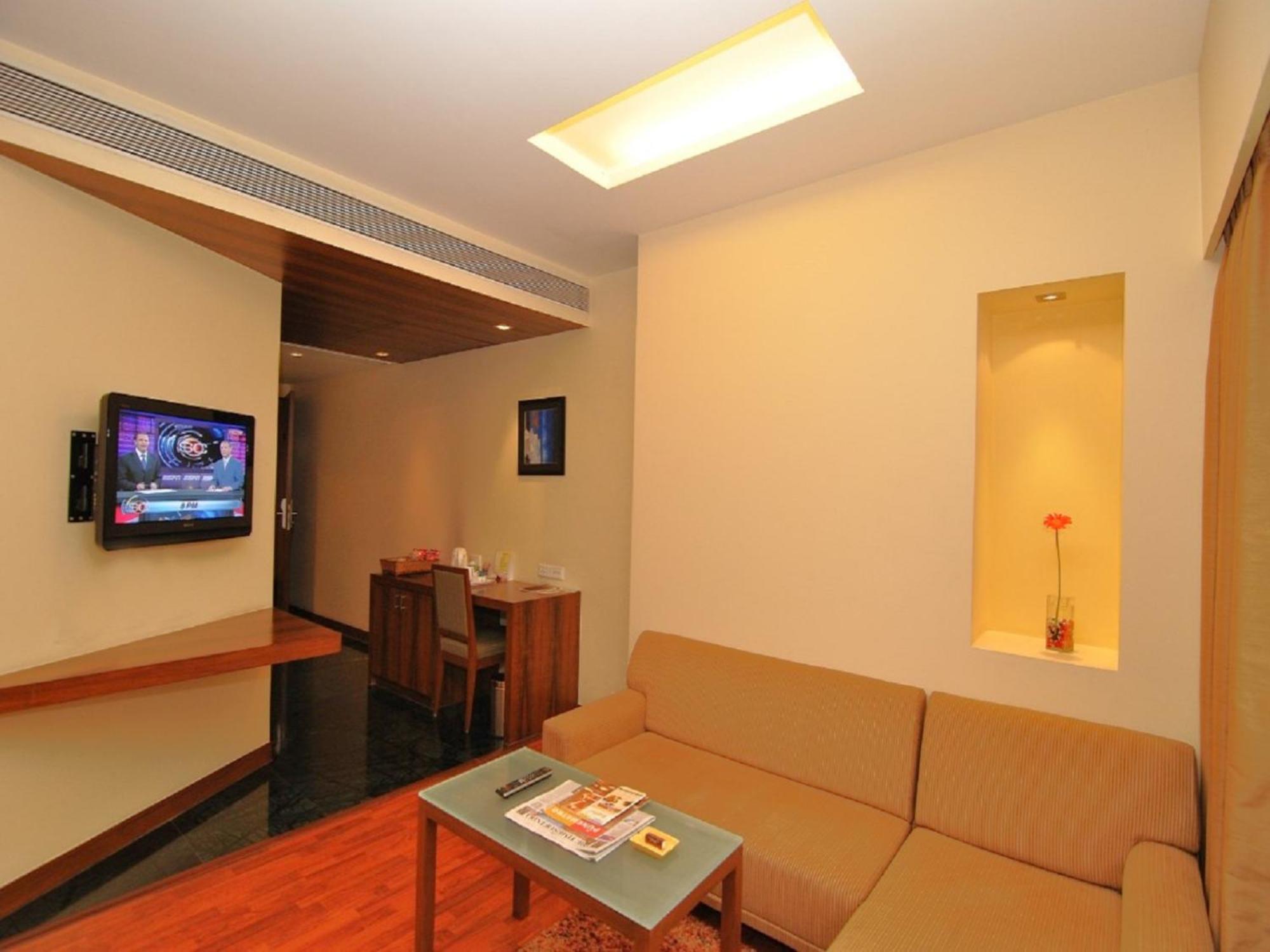 Hotel Studio Estique Пуне Екстер'єр фото