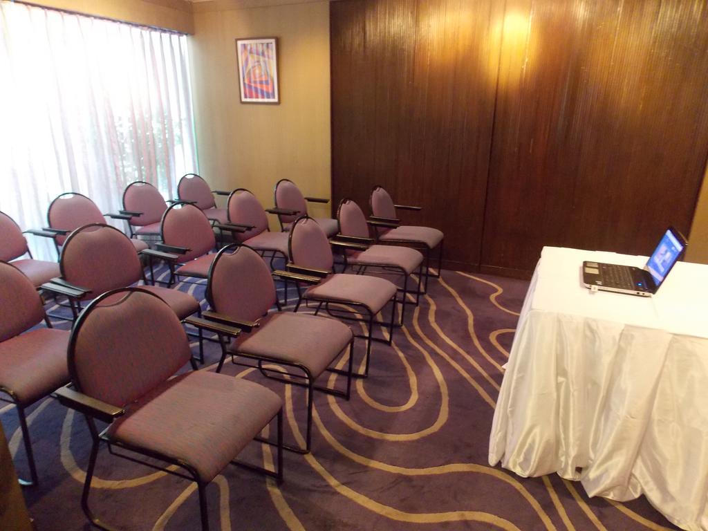 Hotel Studio Estique Пуне Екстер'єр фото
