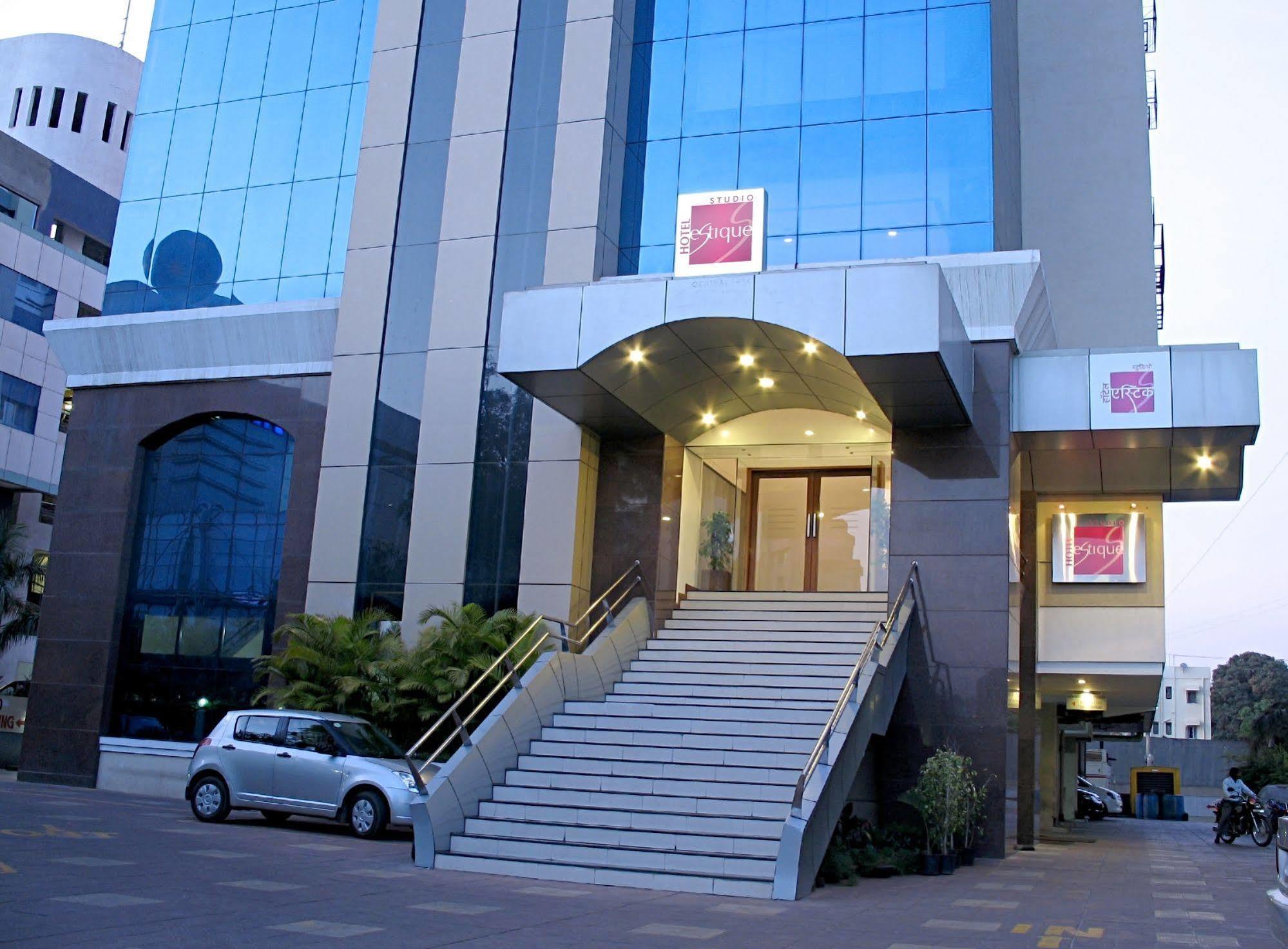 Hotel Studio Estique Пуне Екстер'єр фото