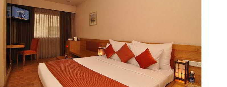 Hotel Studio Estique Пуне Екстер'єр фото