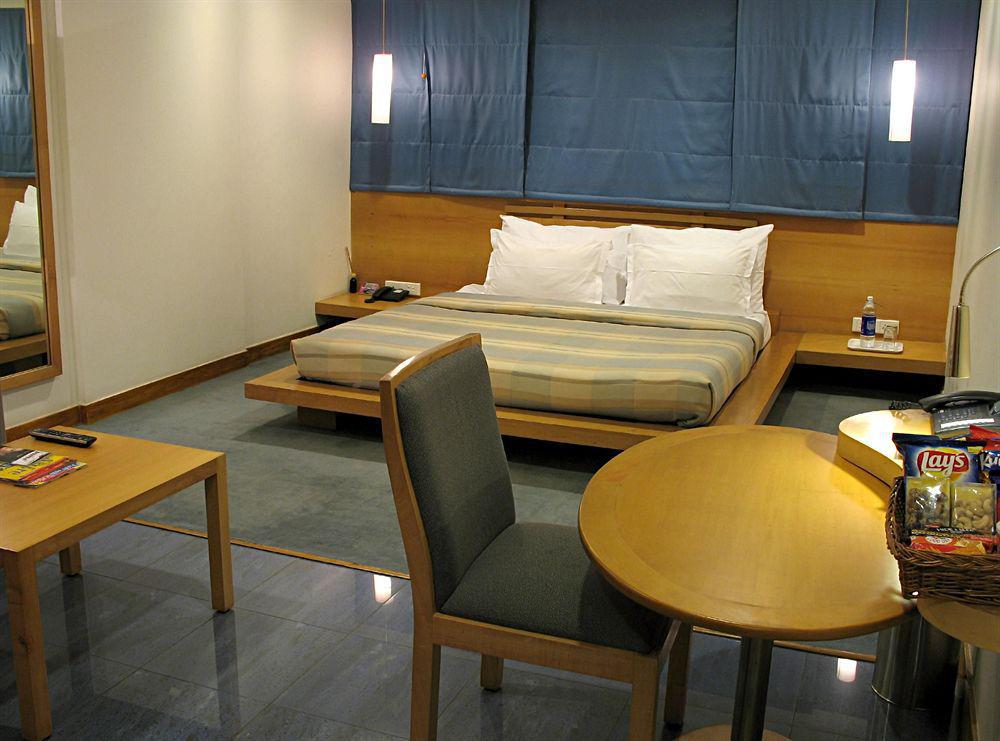 Hotel Studio Estique Пуне Екстер'єр фото